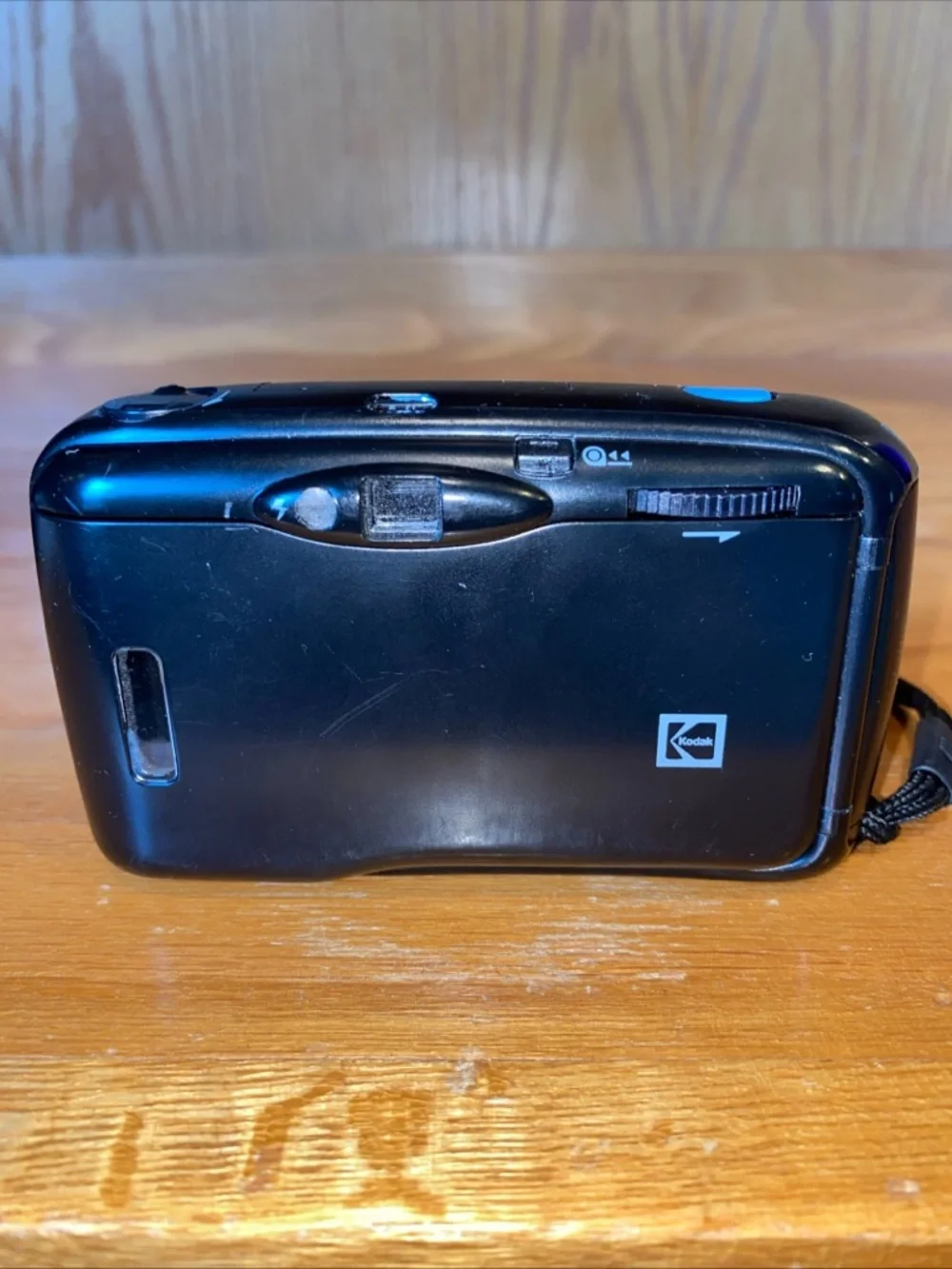 Kodak Cameo Focus Free 35mm Film Camera with Flash – Untested